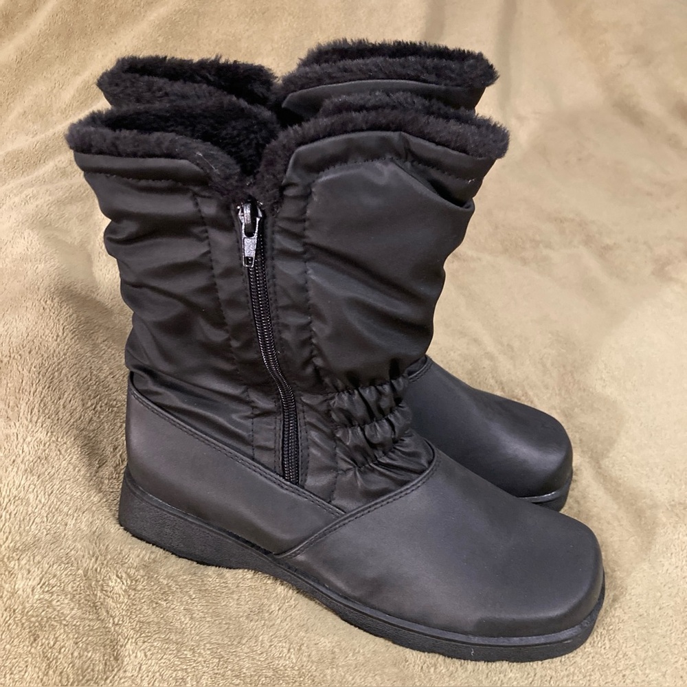 NIB Judith Sport Joanne Vintage 90s Waterproof Boots Faux Fur Black Size 9M